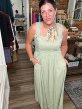 Load image into Gallery viewer, Bailey Midi Dress
