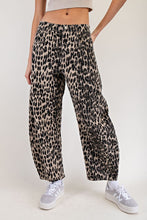 Load image into Gallery viewer, Leopard Barrel Jeans
