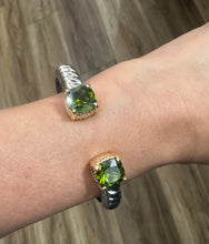 Load image into Gallery viewer, Textured Gem Bracelet
