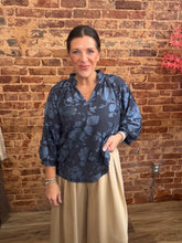 Load image into Gallery viewer, Holly Blouse
