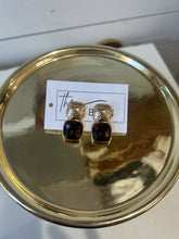 Load image into Gallery viewer, Medium Birdie Earrings
