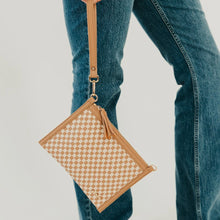 Load image into Gallery viewer, Pretty Simple Veda Woven Crossbody
