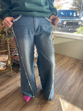 Load image into Gallery viewer, Lacey Straight Jeans
