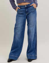 Load image into Gallery viewer, Judy Blue Retro Trouser Jeans
