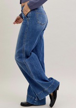 Load image into Gallery viewer, Judy Blue Retro Trouser Jeans
