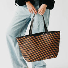 Load image into Gallery viewer, Tiffany Woven Organizer Tote Bag
