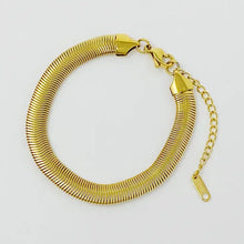 Load image into Gallery viewer, Style Staple Herringbone Chain

