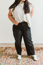 Load image into Gallery viewer, Sammie Barrel Jeans
